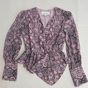 Les Reveries Pink Silk Snake skin print blouse EUC
